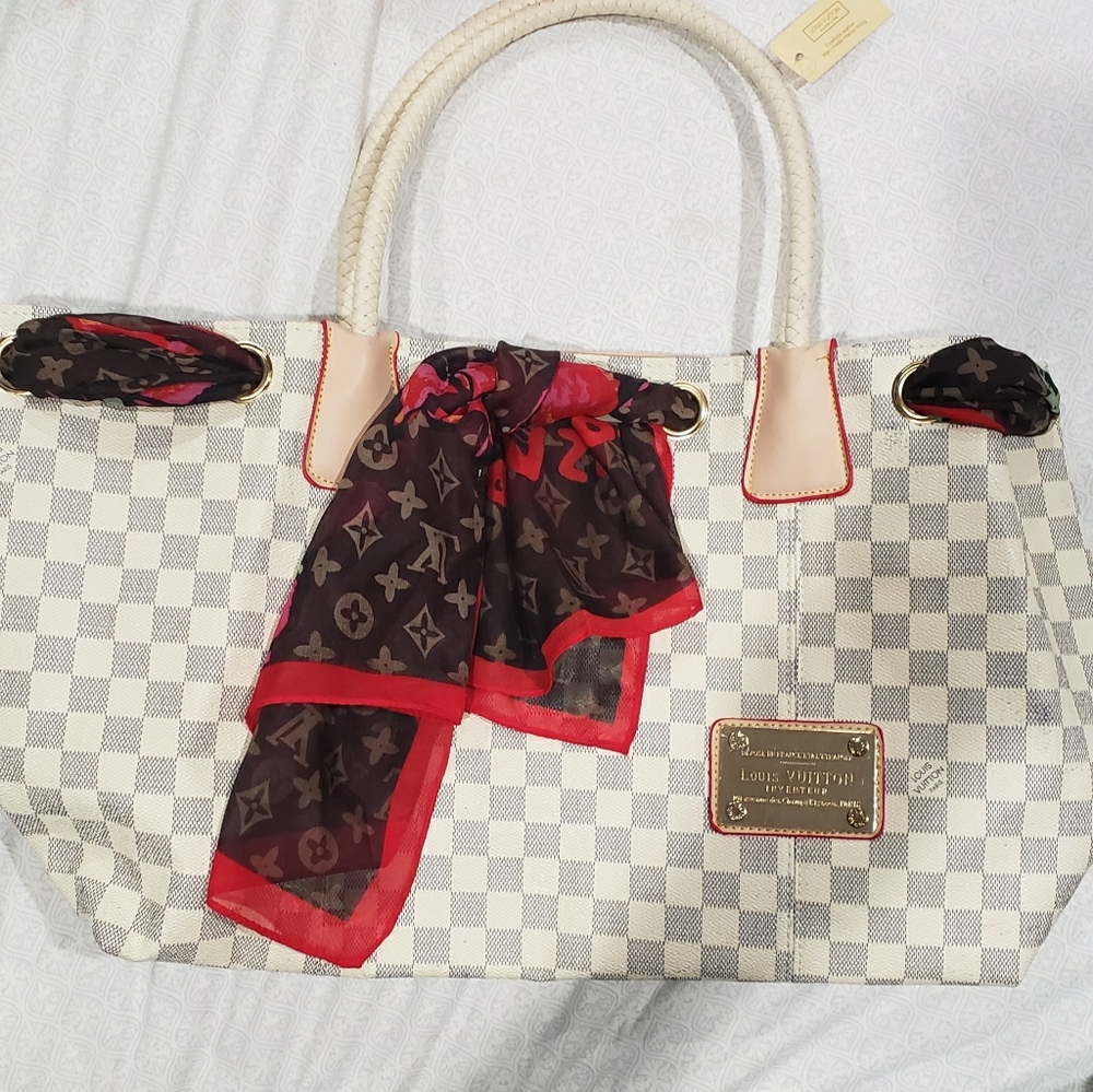 Louis Vuitton Knockoff